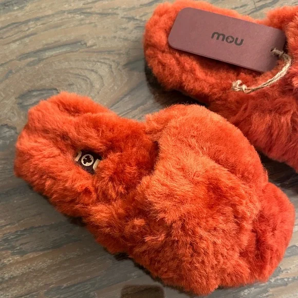 Mou Vibrant Red Plush Slippers - Picture 2 of 6